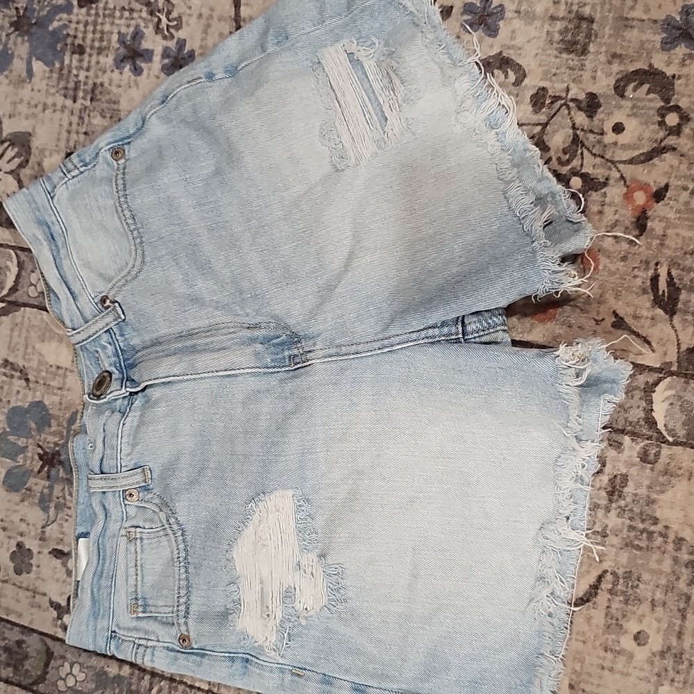 American eagle mom short high rise